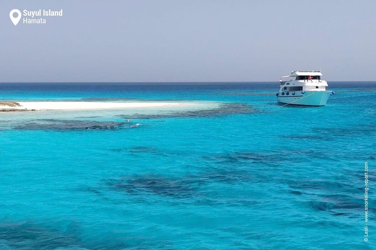 Snorkelers along Suyul Island's reef.